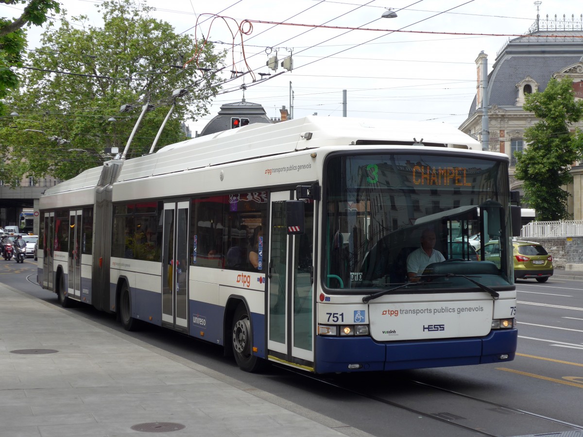 (150'866) - TPG Genve - Nr. 751 - Hess/Hess Gelenktrolleybus am 26. Mai 2014 in Genve, Place des Vingt-Deux-Cantons