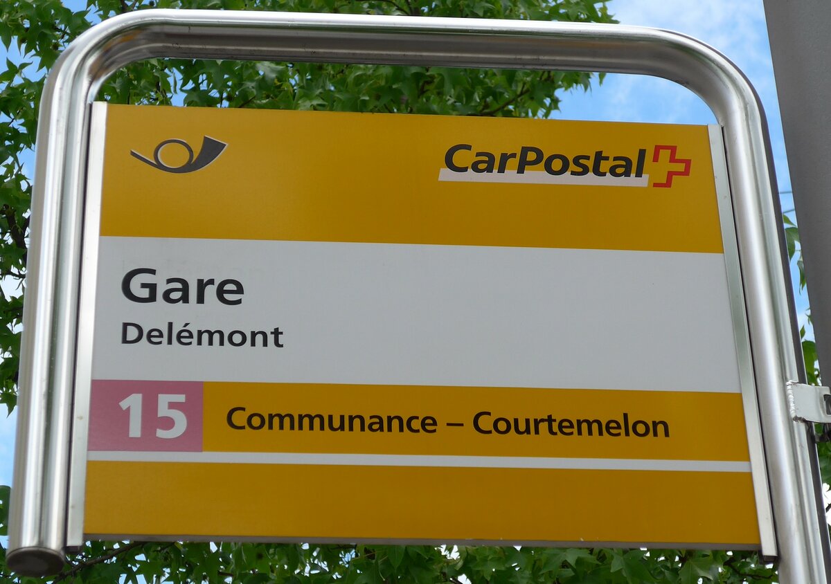 (151'053) - PostAuto-Haltestellenschild - Delmont, Gare - am 29. Mai 2014