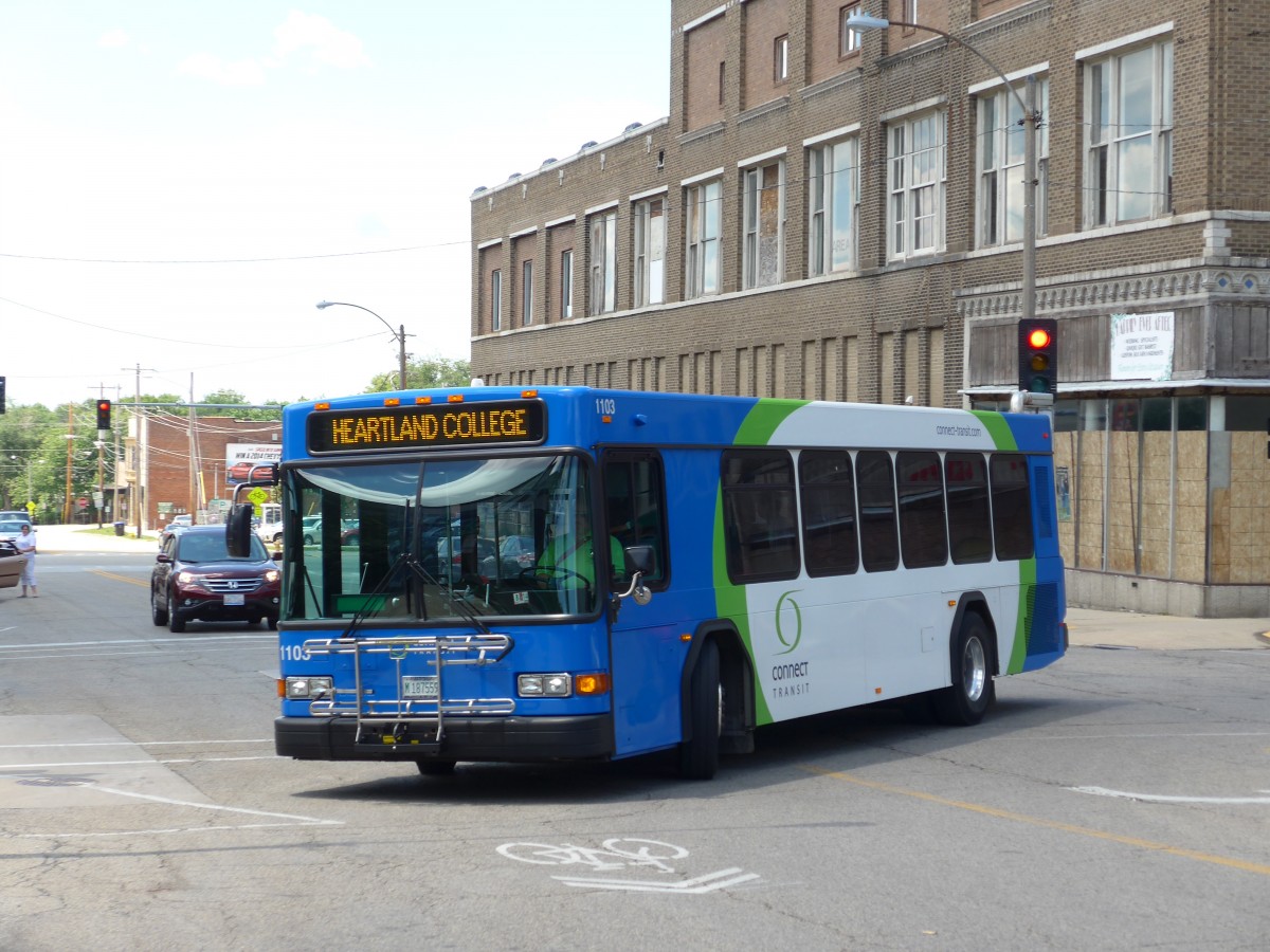 (152'495) - Connect Transit, Bloomington - Nr. 1103/M 187'559 - Gillig am 10. Juli 2014 in Bloomington, Front Street