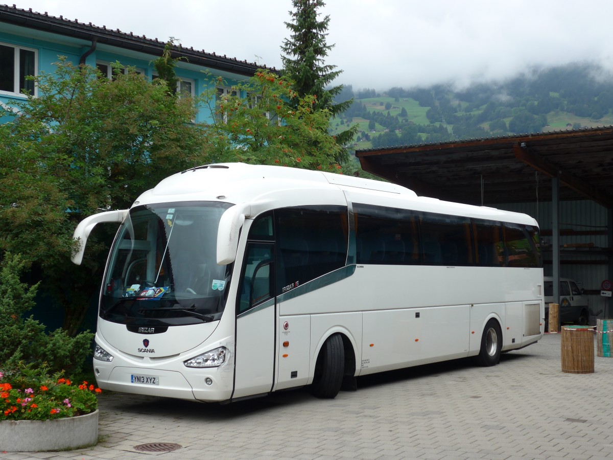 (153'573) - Aus England: Shaw, Binley - YN13 XYZ - Scania/Irizar am 3. August 2014 in Grindelwald, Mountain Hostel