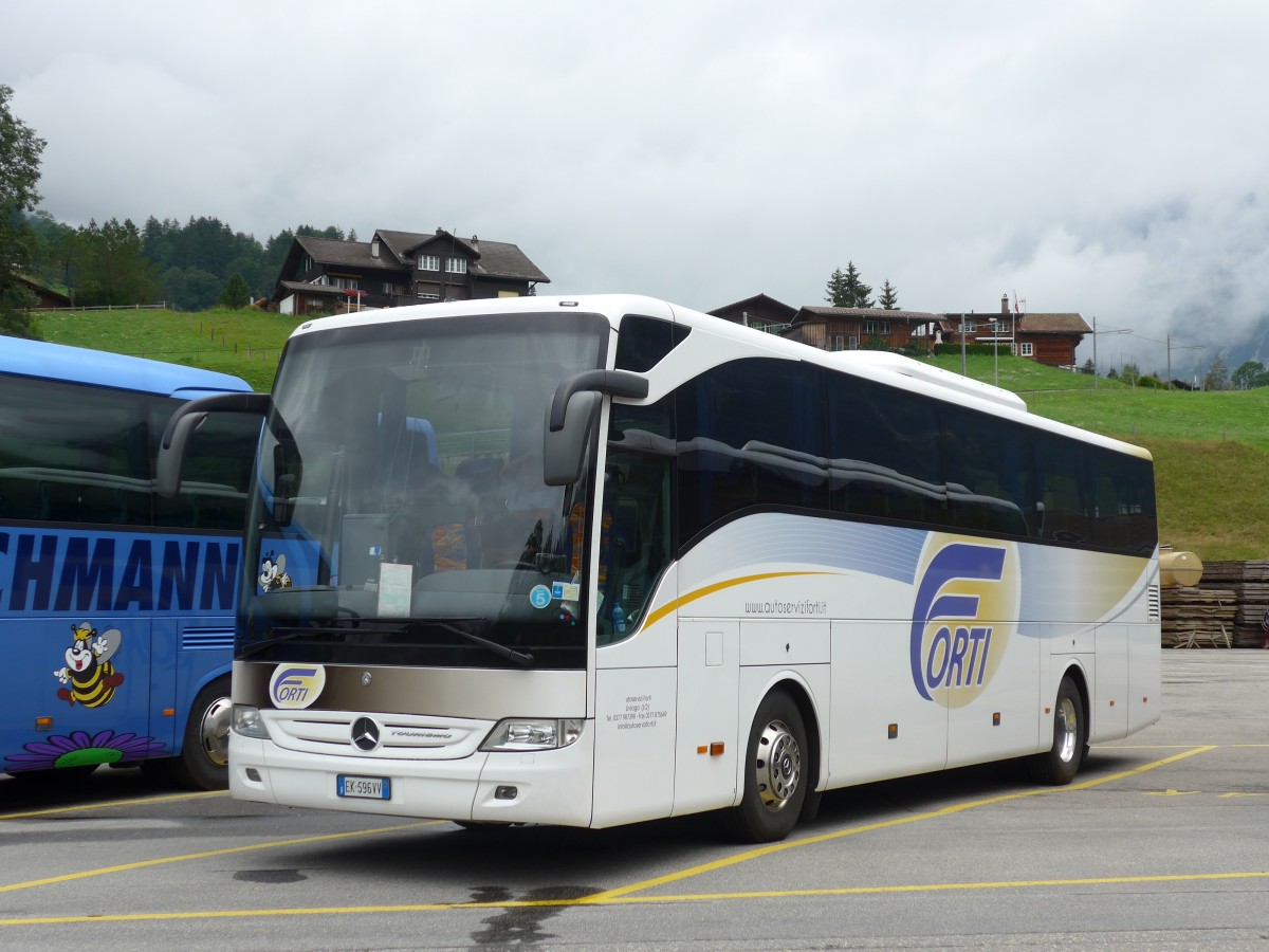(153'581) - Aus Italien: Forti, Livraga - EK-596 VV - Mercedes am 3. August 2014 in Grindelwald, Grund