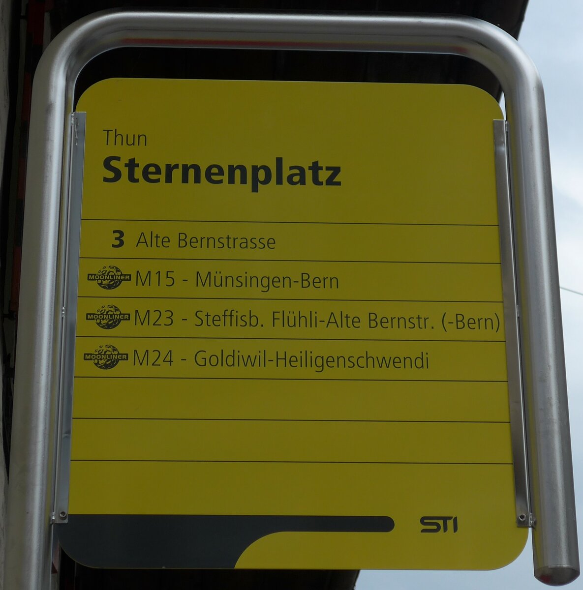 (153'696) - STI-Haltestellenschild - Thun, Sternenplatz - am 7. August 2014