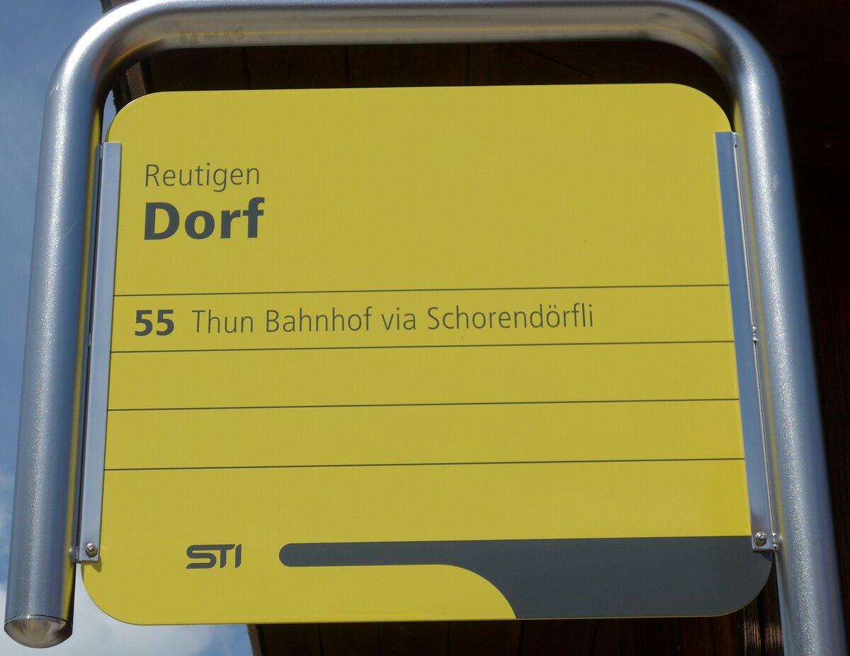 (153'970) - STI-Haltestellenschild - Reutigen, Dorf - am 17. August 2014