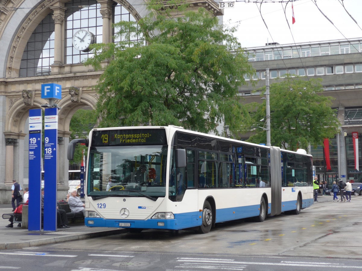(153'990) - VBL Luzern - Nr. 129/LU 15'014 - Mercedes am 19. August 2014 beim Bahnhof Luzern 