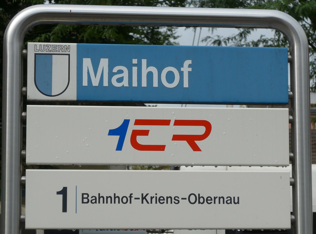 (154'031) - VBL-Haltestellenschild - Luzern, Maihof - am 19. August 2014