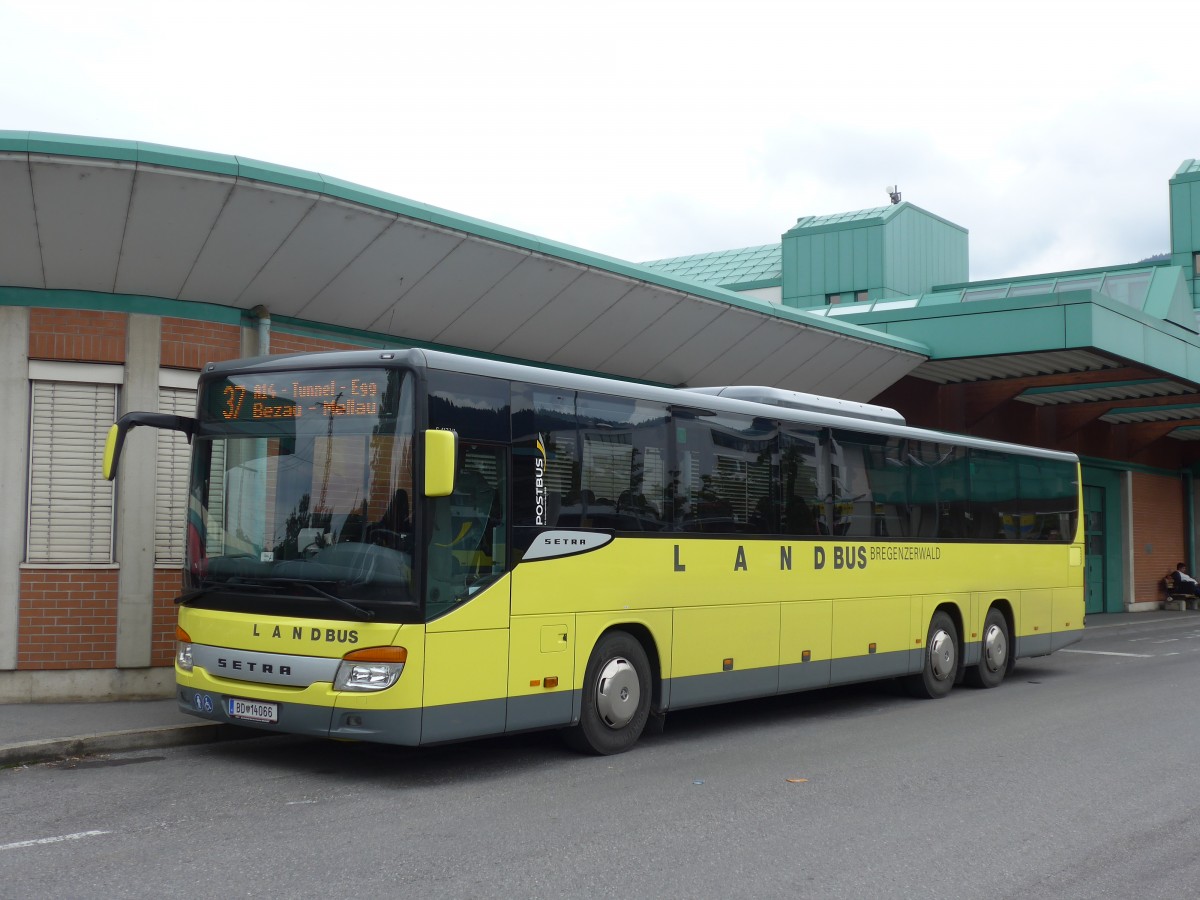 (154'244) - Landbus Bregenzerwald, Egg - BD 14'066 - Setra am 20. August 2014 beim Bahnhof Bregenz