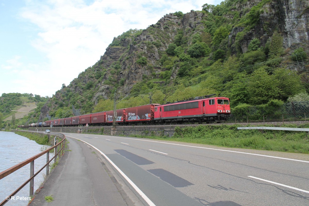155 032-6 mit dem 51311 K�ln-Gremberg - Mannheim RBF kurz hinter der Loreley. 05.05.15