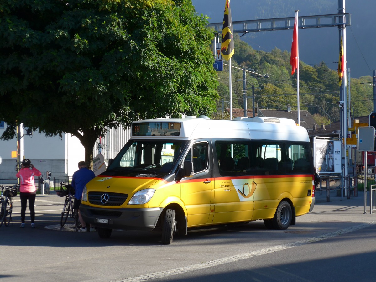 (155'339) - PostAuto Bern - BE 724'151 - Mercedes am 23. September 2014 beim Bahnhof Wilderswil