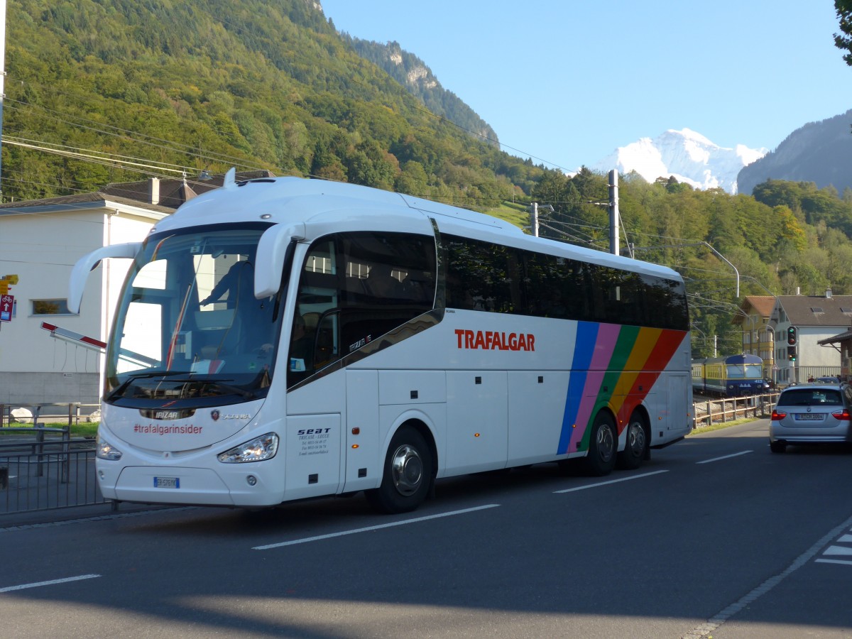 (155'345) - Aus Italien: Seat, Tricase - EP-576 YK - Scania/Irizar am 23. September 2014 beim Bahnhof Wilderswil