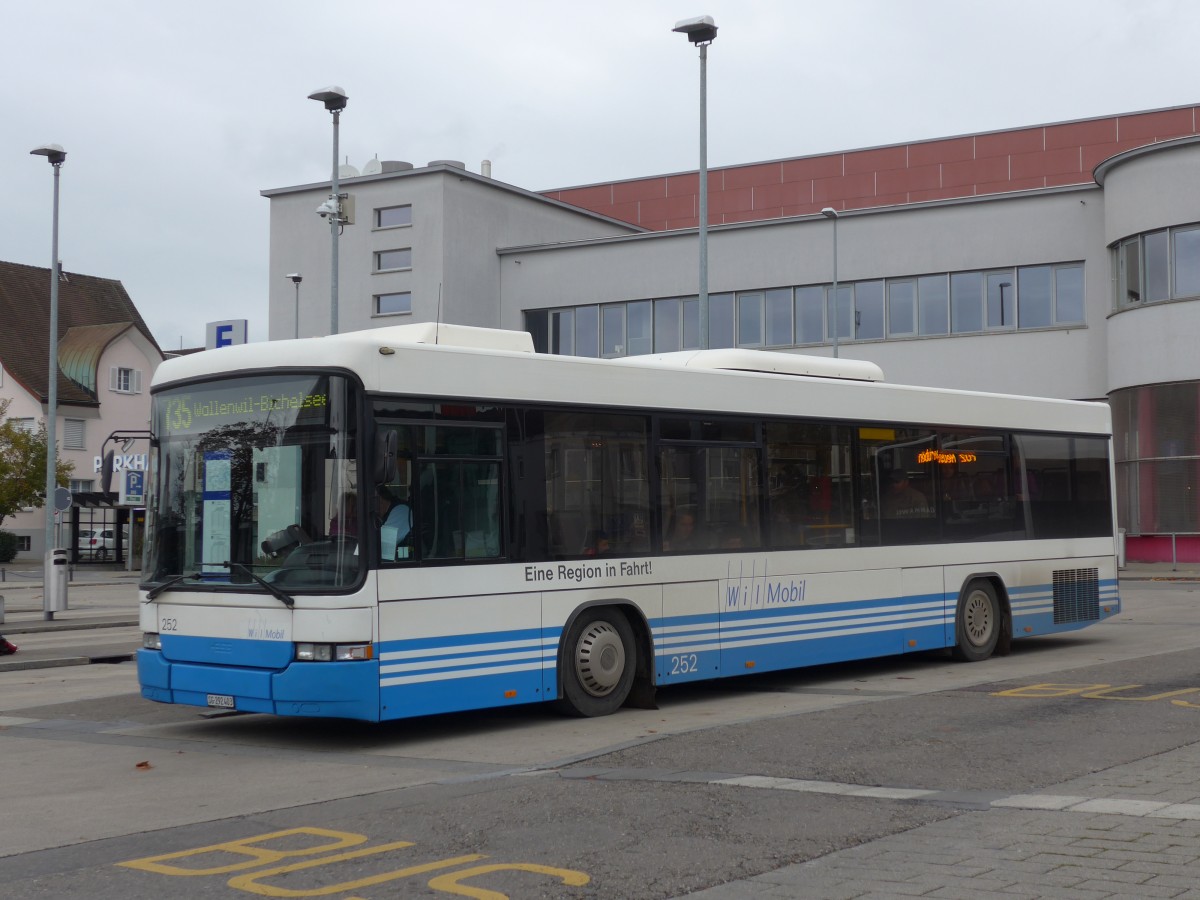 (155'913) - WilMobil, Wil - Nr. 252/SG 292'403 - Volvo/Hess (ex BOS Wil Nr. 23) am 22. Oktober 2014 beim Bahnhof Wil