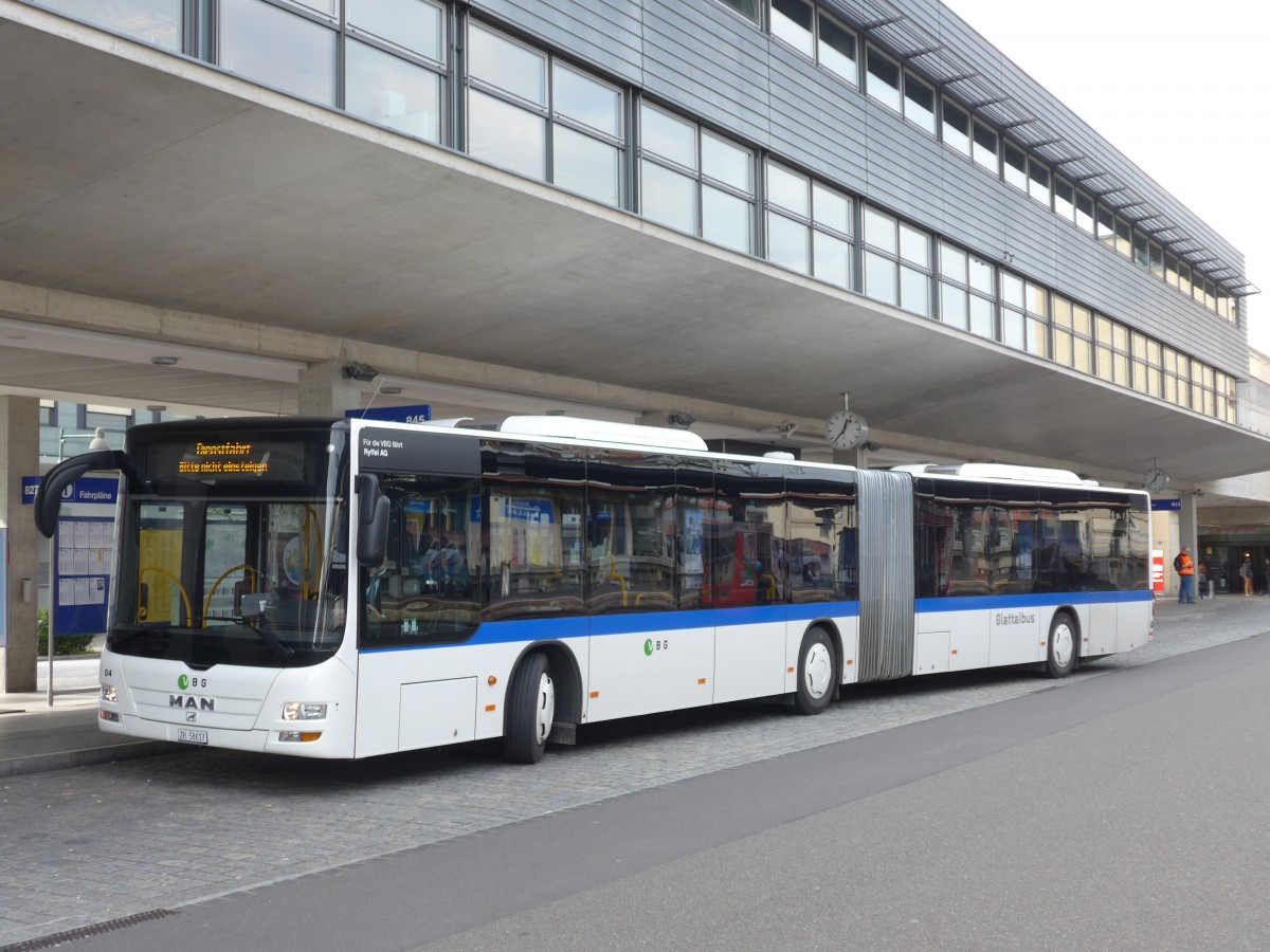 (156'243) - Ryffel, Uster - Nr. 84/ZH 58'617 - MAN am 28. Oktober 2014 beim Bahnhof Uster