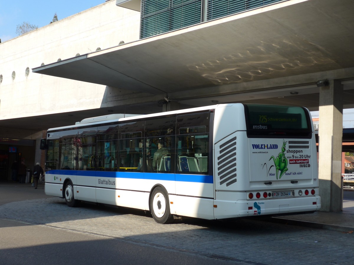 (156'266) - Ryffel, Uster - Nr. 77/ZH 26'344 - Irisbus am 28. Oktober 2014 beim Bahnhof Uster