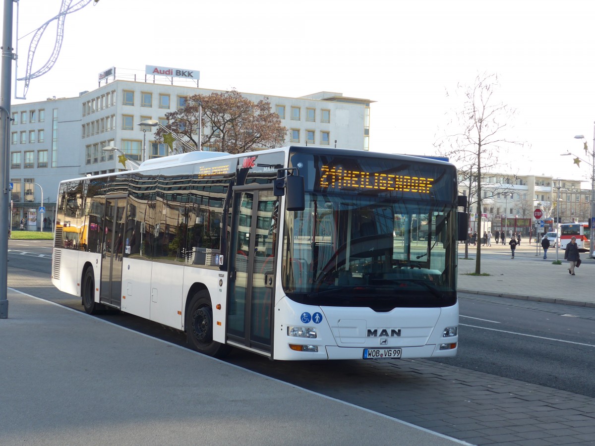 (156'571) - WVG Wolfsburg - Nr. 499/WOB-VG 99 - MAN am 17. November 2014 beim Hauptbahnhof Wolfsburg