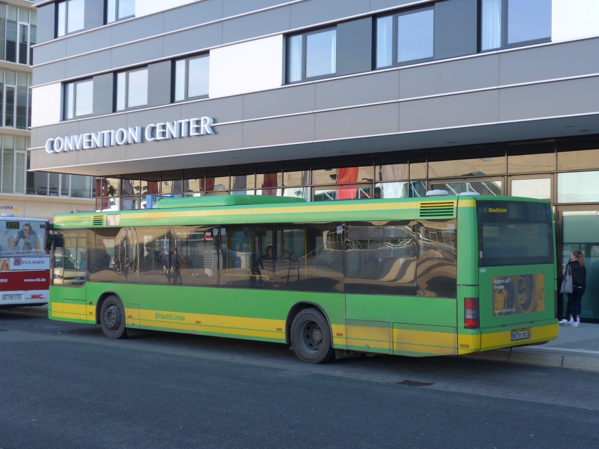 (156'577) - KVG Braunschweig - Nr. 319/HE-KV 1011 - MAN am 17. November 2014 beim Hauptbahnhof Wolfsburg