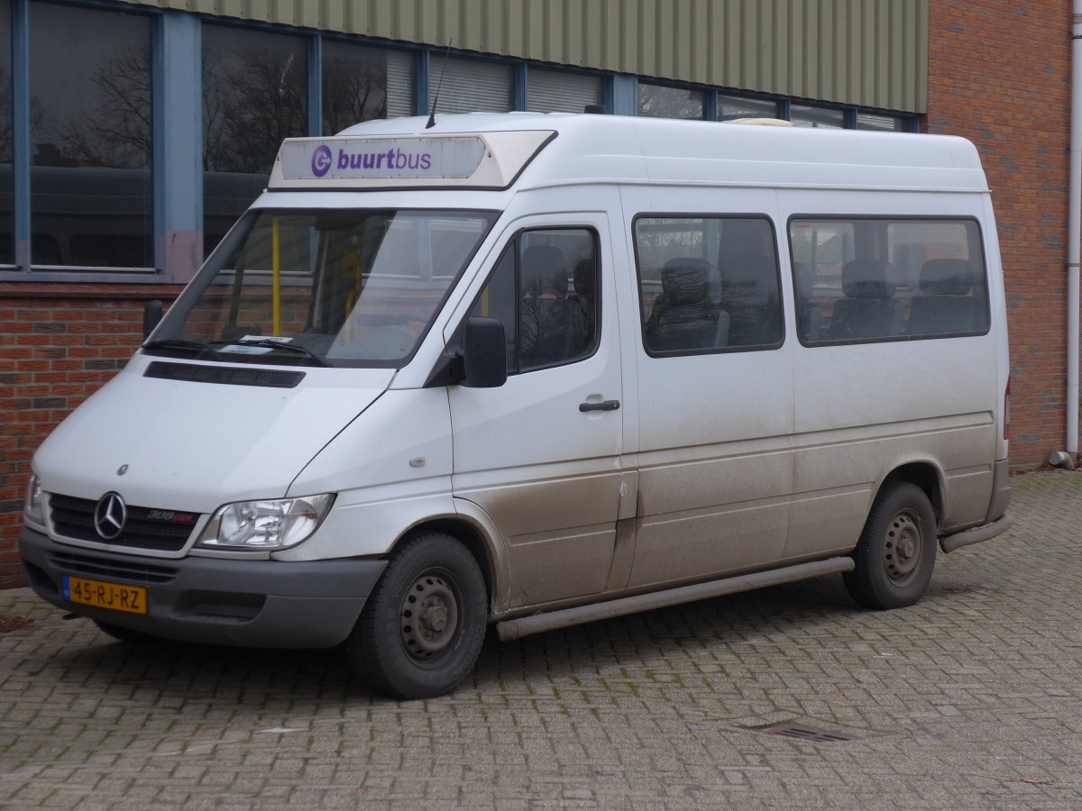 (156'706) - Qbuzz, Groningen - 45-RJ-RZ - Mercedes am 18. November 2014 in Appingedam, Busstation