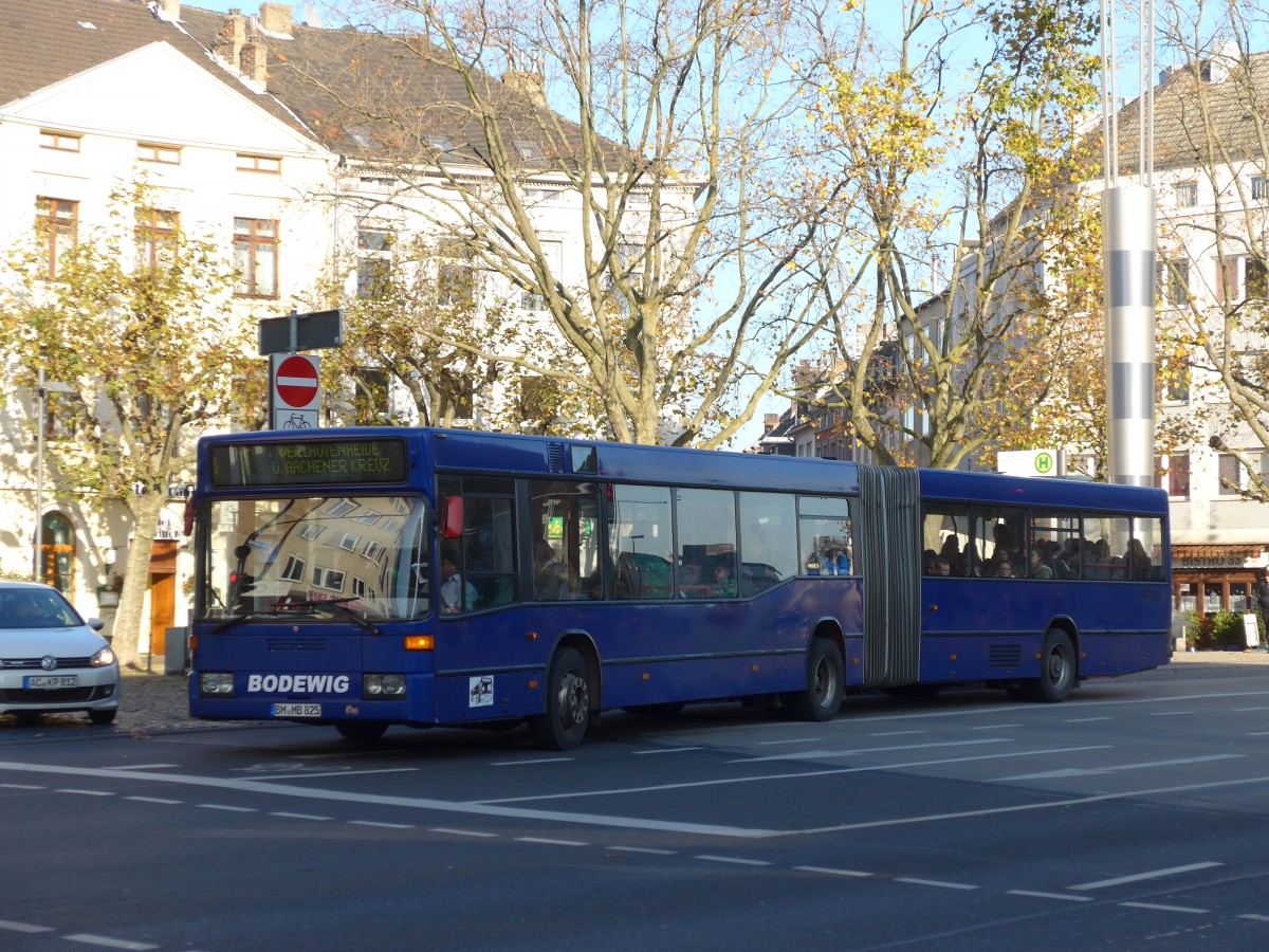 (157'198) - Bodewig, Elsdorf - BM-MB 825 - Mercedes am 21. November 2014 beim Hauptbahnhof Aachen