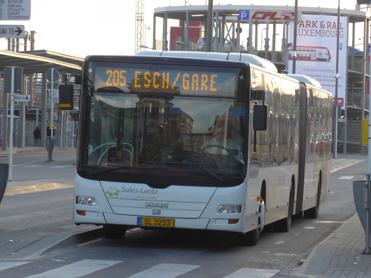 (157'402) - Sales-Lentz, Bascharage - SL 3253 - MAN am 22. November 2014 beim Bahnhof Luxembourg
