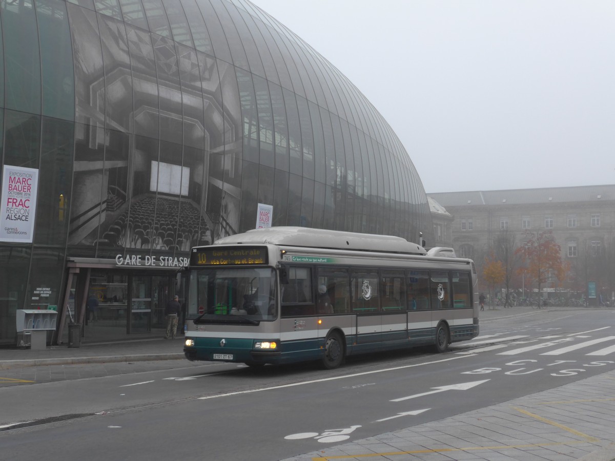 (157'444) - CTS Strasbourg - Nr. 745/2101 ZT 67 - Renault am 23. November 2014 beim Hauptbahnhof Strasbourg