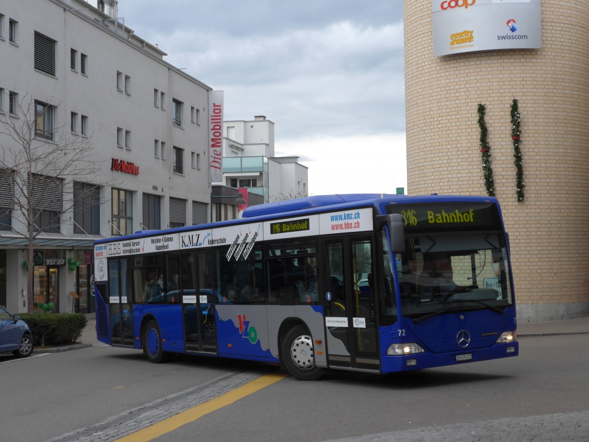 (157'764) - VZO Grningen - Nr. 72/ZH 675'472 - Mercedes am 14. Dezember 2014 beim Bahnhof Uster