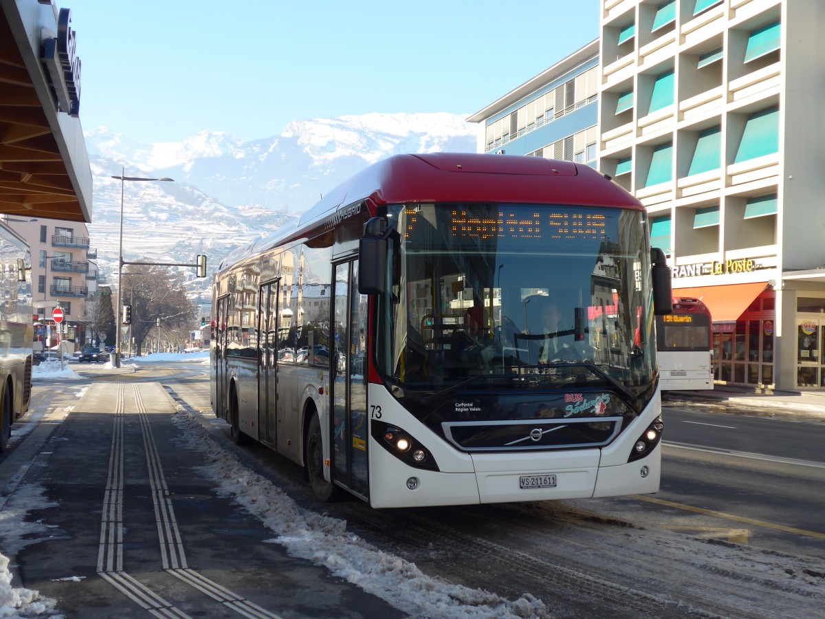 (158'088) - PostAuto Wallis - Nr. 73/VS 211'611 - Volvo (ex Lathion, Sion Nr. 73) am 1. Januar 2015 beim Bahnhof Sion