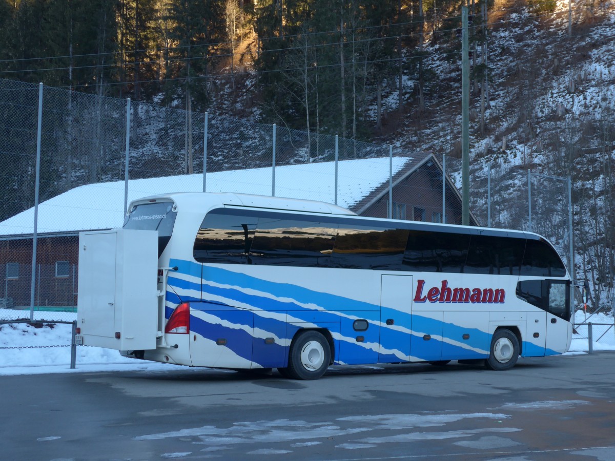(158'239) - Lehmann, Studen - BE 62'197 - Neoplan am 5. Januar 2015 in St. Stephan, Mehrzweckgebude