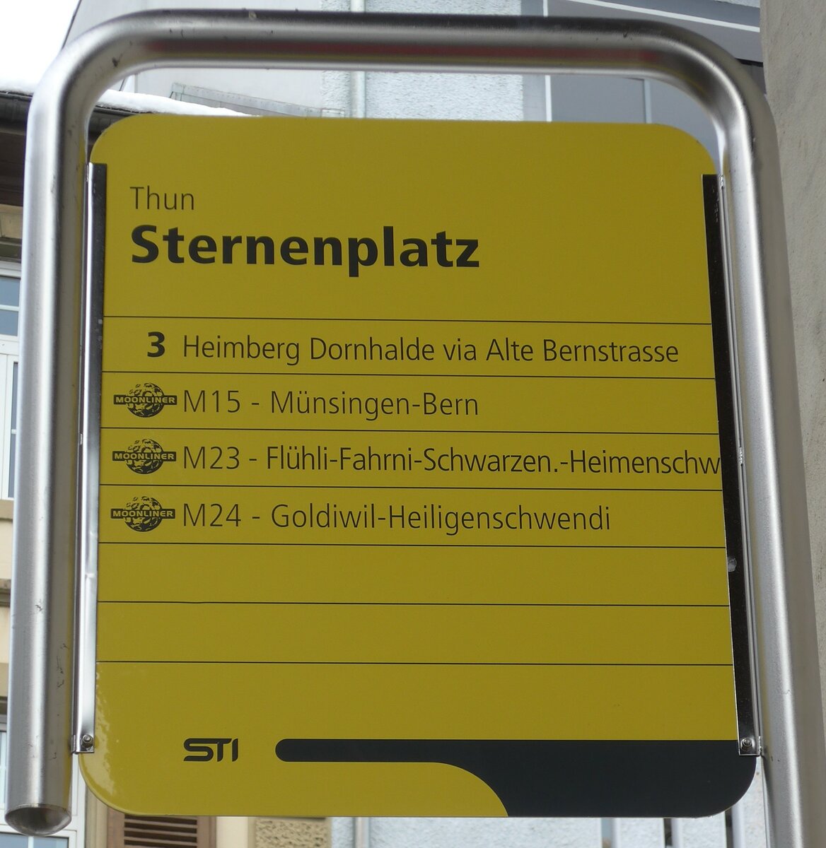 (158'572) - STI-Haltestellenschild - Thun, Sternenplatz - am 2. Februar 2015