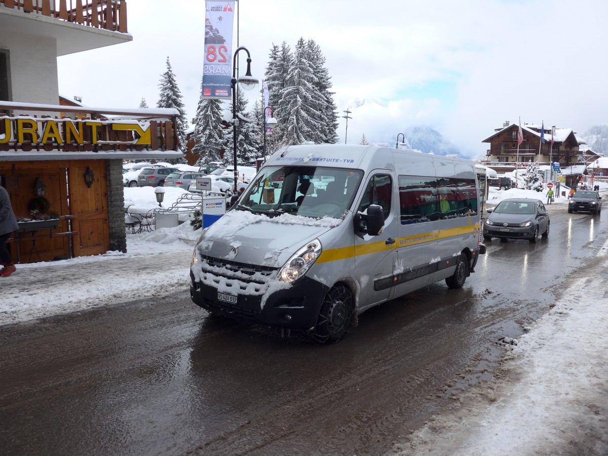 (158'827) - TVB Verbier - VS 424'032 - Renault am 22. Februar 2015 in Verbier, Parking Ermitage