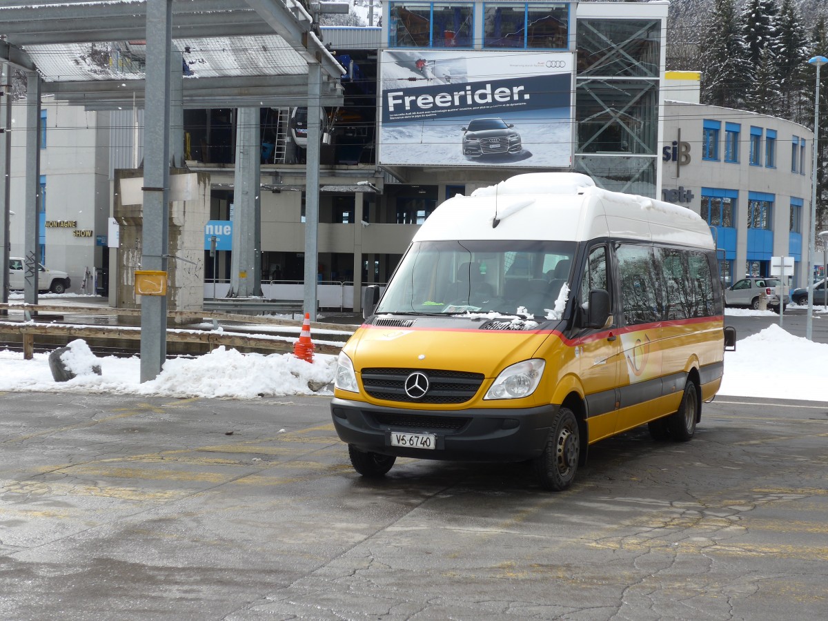 (158'844) - TMR Martigny - Nr. 131/VS 6740 - Mercedes am 22. Februar 2015 beim Bahnhof Le Chble