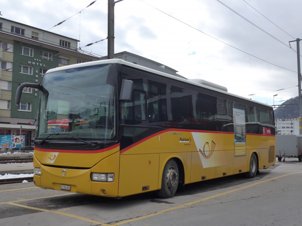 (158'862) - PostAuto Wallis - VS 354'602 - Irisbus am 22. Februar 2015 beim Bahnhof Brig