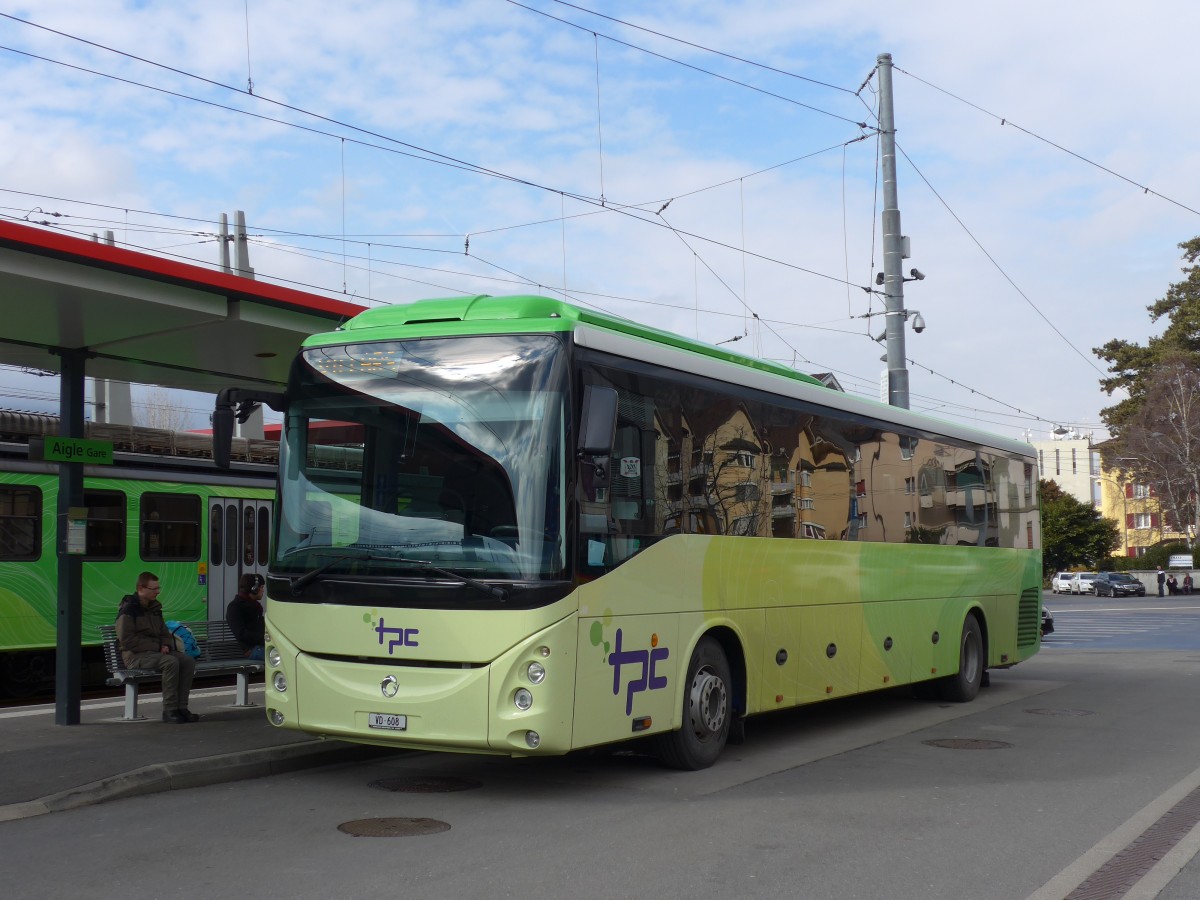 (158'896) - TPC Aigle - VD 608 - Irisbus am 28. Februar 2015 beim Bahnhof Aigle