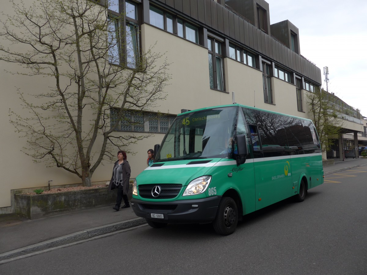 (159'692) - BVB Basel - Nr. 865/BS 6865 - Mercedes/Auwrter am 11. April 2015 beim Bahnhof Riehen
