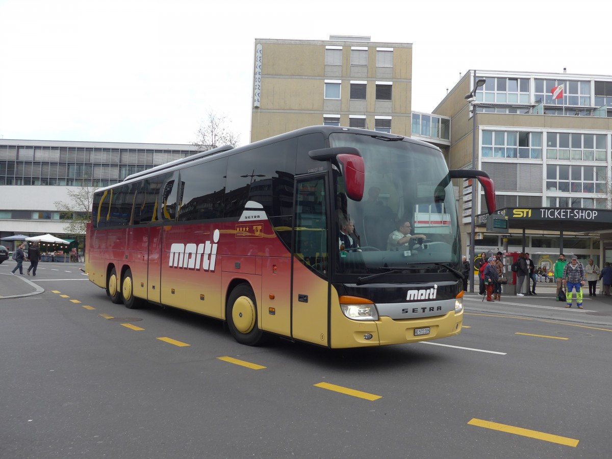 (159'941) - Marti, Kallnach - Nr. 5/BE 572'205 - Setra am 18. April 2015 beim Bahnhof Thun