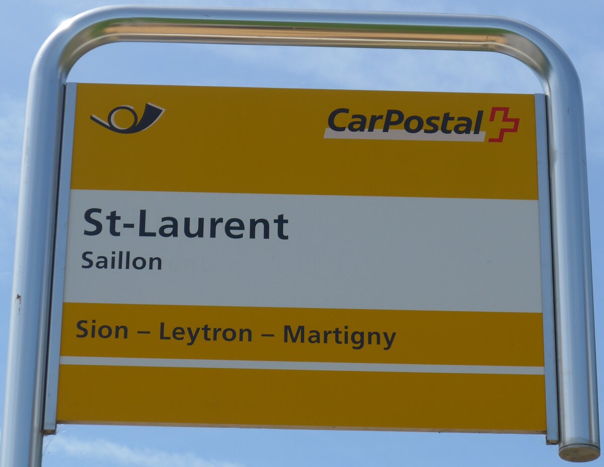 (160'431) - PostAuto-Haltestellenschild - Saillon, St-Laurent - am 10. Mai 2015
