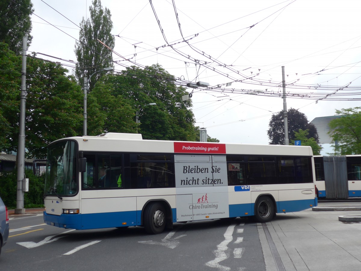(160'632) - VBL Luzern - Nr. 614/LU 202'614 - Scania/Hess am 22. Mai 2015 beim Bahnhof Luzern