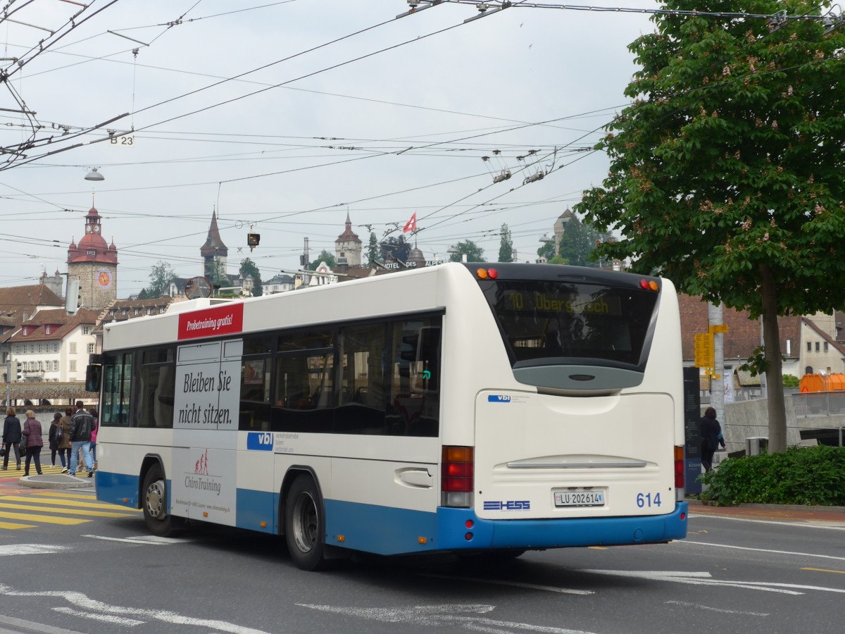 (160'634) - VBL Luzern - Nr. 614/LU 202'614 - Scania/Hess am 22. Mai 2015 beim Bahnhof Luzern