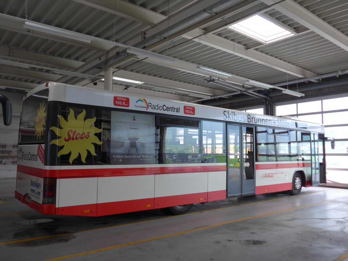 (160'696) - AAGS Schwyz - Nr. 1/SZ 5001 - Scania/Hess am 22. Mai 2015 in Ibach, Busdepot