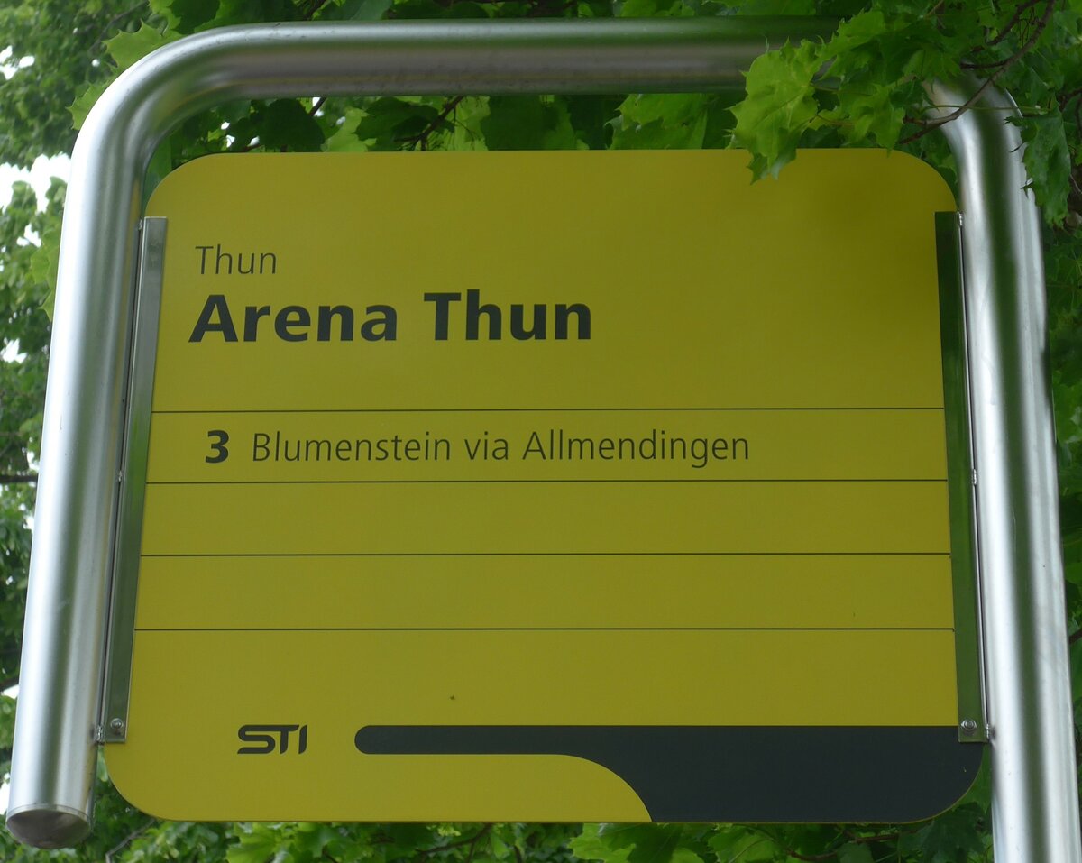 (160'729) - STI-Haltestellenschild - Thun, Arena Thun - am 23. Mai 2015