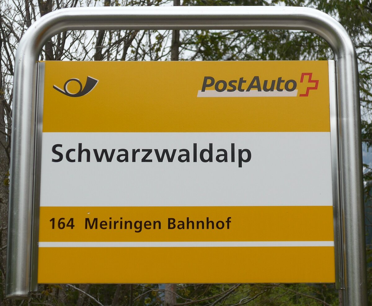 (161'001) - PostAuto-Haltestellenschild - Schwarzwaldalp, Schwarzwaldalp - am 25. Mai 2015