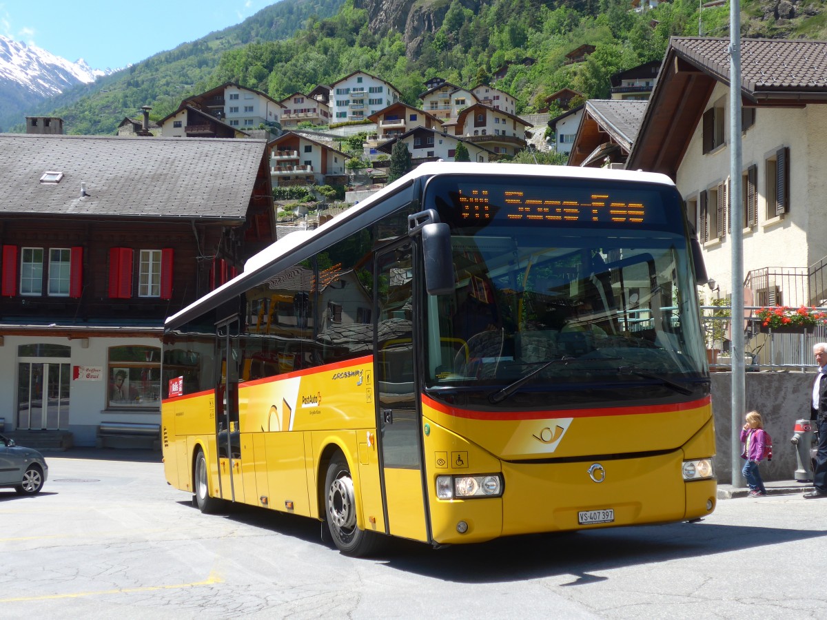 (161'138) - PostAuto Wallis - VS 407'397 - Irisbus am 27. Mai 2015 beim Bahnhof Stalden-Saas