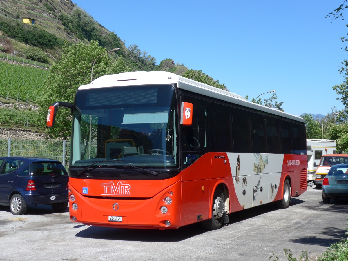 (161'195) - TMR Martigny - Nr. 4/VS 4136 - Irisbus am 27. Mai 2015 in Pont-de-la-Morge, Carrosserie Moderne