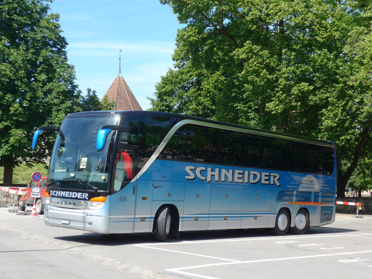 (161'248) - Schneider, Langendorf - SO 28'119 - Setra am 28. Mai 2015 in Murten, Carparkplatz
