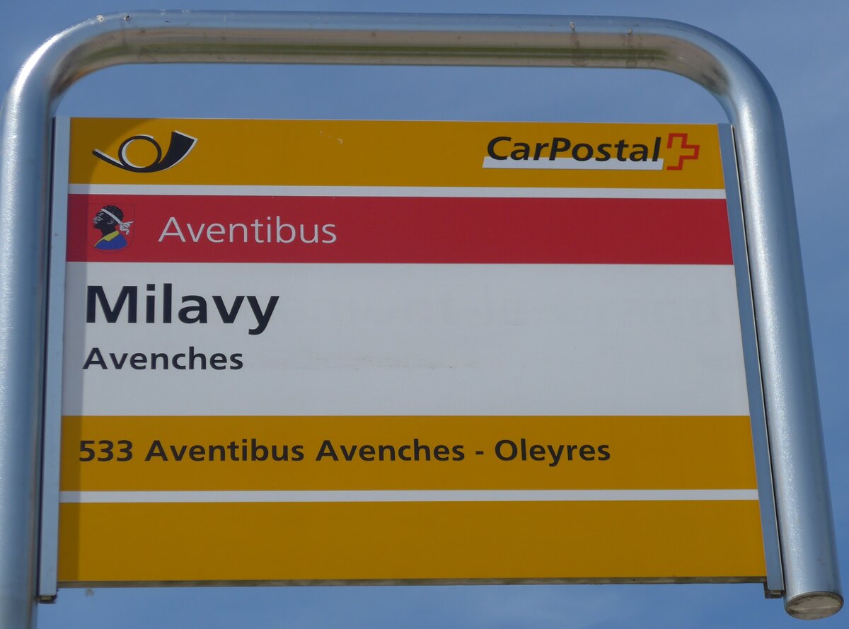 (161'267) - Aventibus/PostAuto-Haltestellenschild - Avenches, Milavy - am 28. Mai 2015
