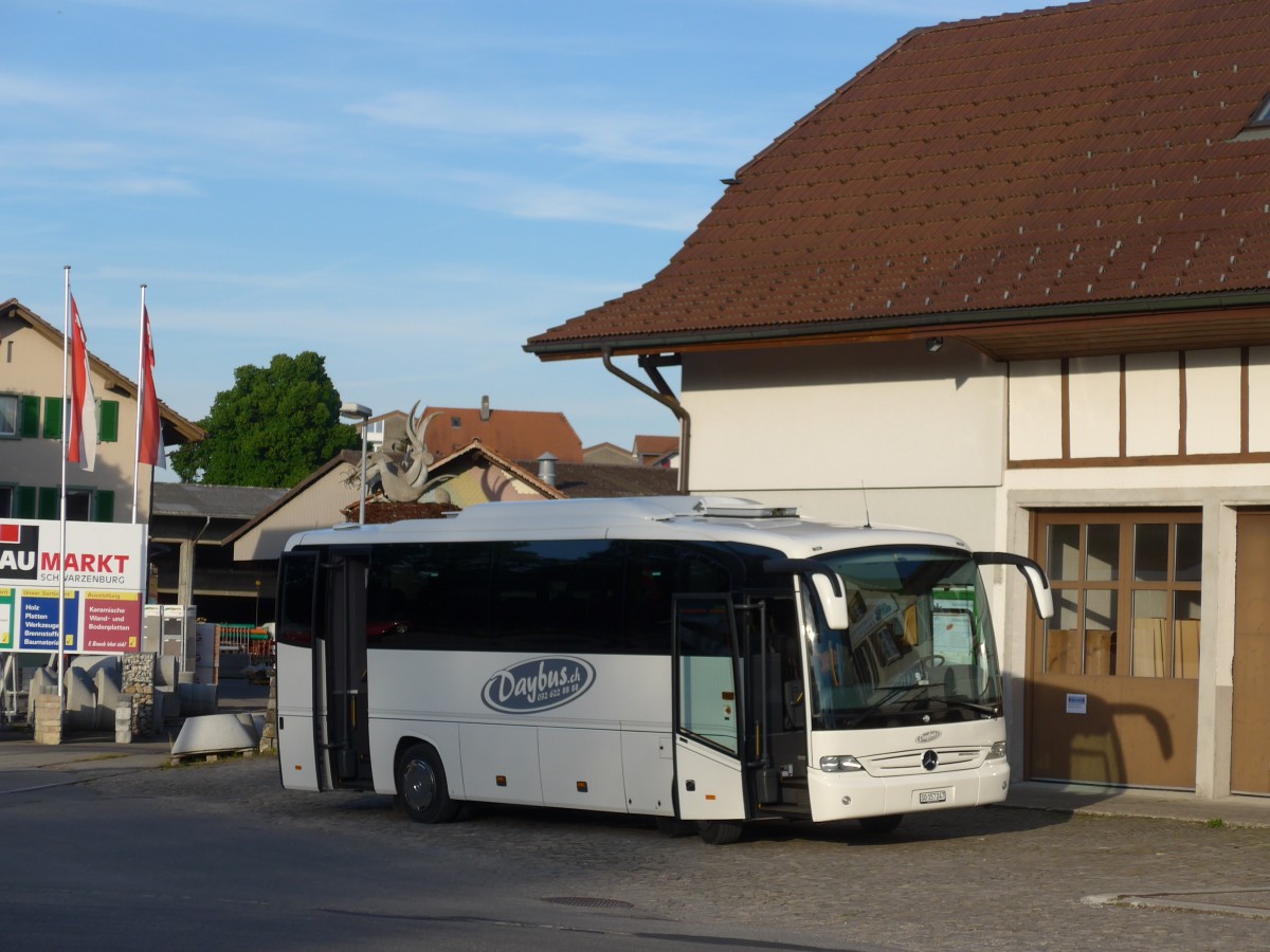 (161'408) - Daybus, Flumenthal - SO 157'247 - Mercedes am 28. Mai 2015 beim Bahnhof Schwarzenburg