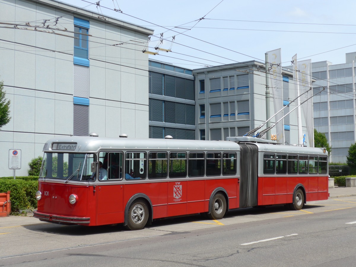 (161'655) - VW Winterthur - Nr. 101 - FBW/SWS Gelenktrolleybus am 31. Mai 2015 in Winterthur, Strahlegg