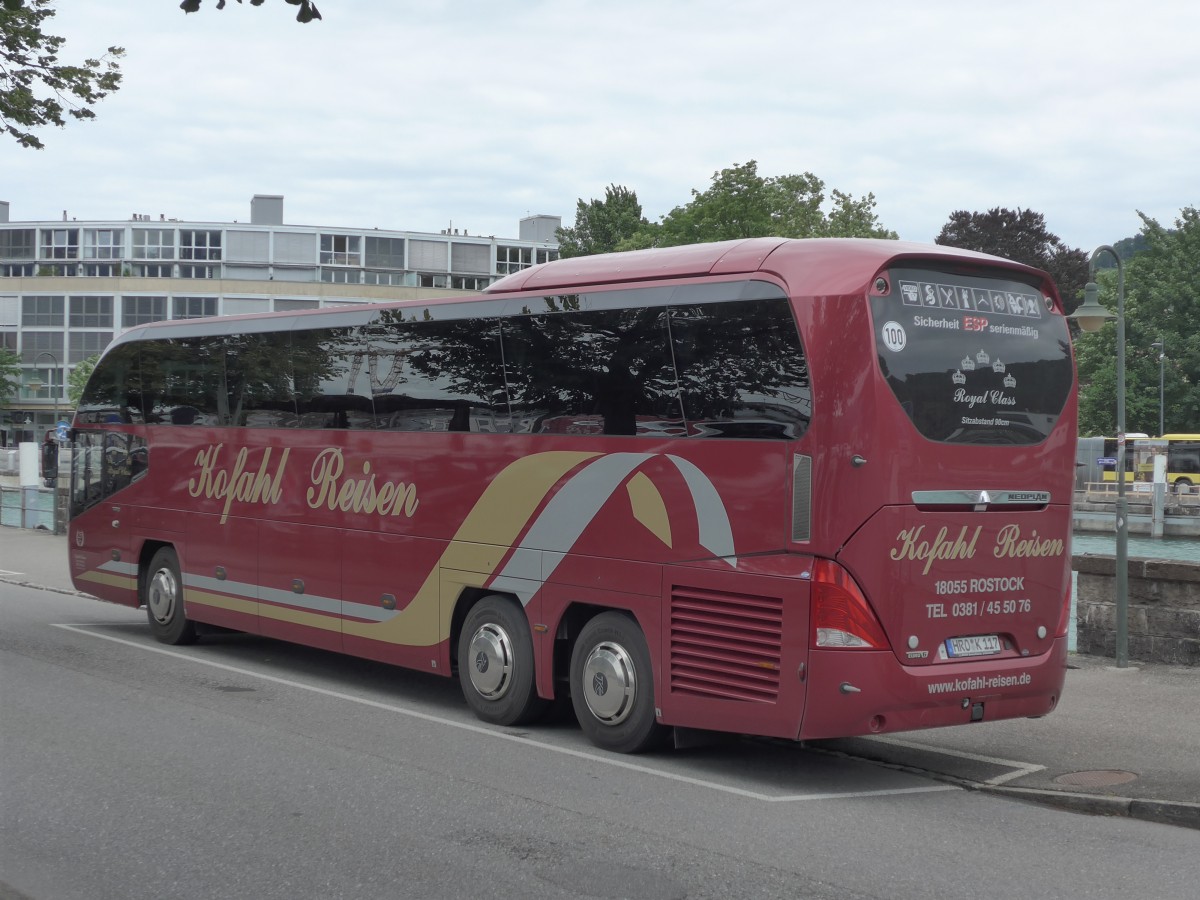 (162'455) - Aus Deutschland: Kofahl, Rostock - HRO-K 117 - Neoplan am 21. Juni 2015 bei der Schifflndte Thun