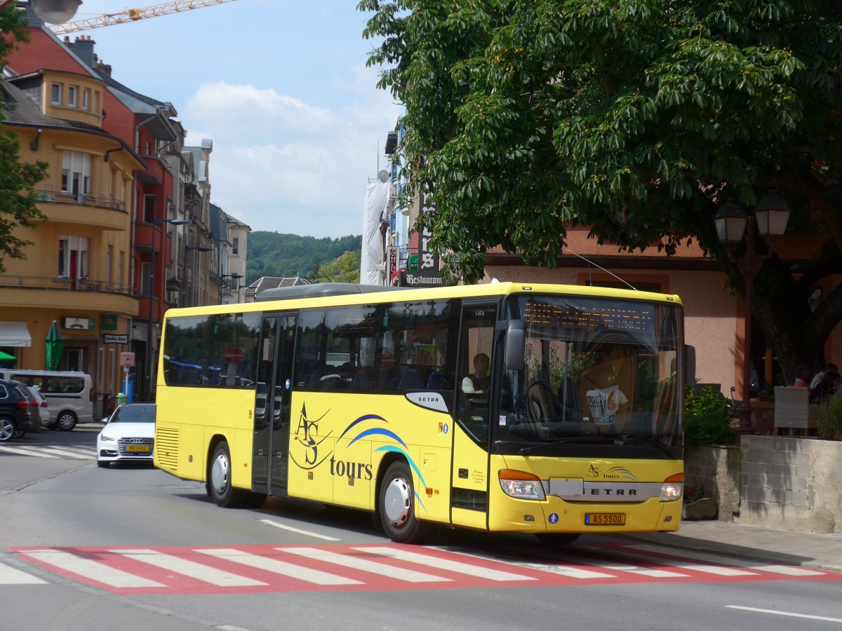 (162'592) - A.S. Tours, Colmar-Berg - AS 5500 - Setra am 25. Juni 2015 beim Bahnhof Ettelbruck