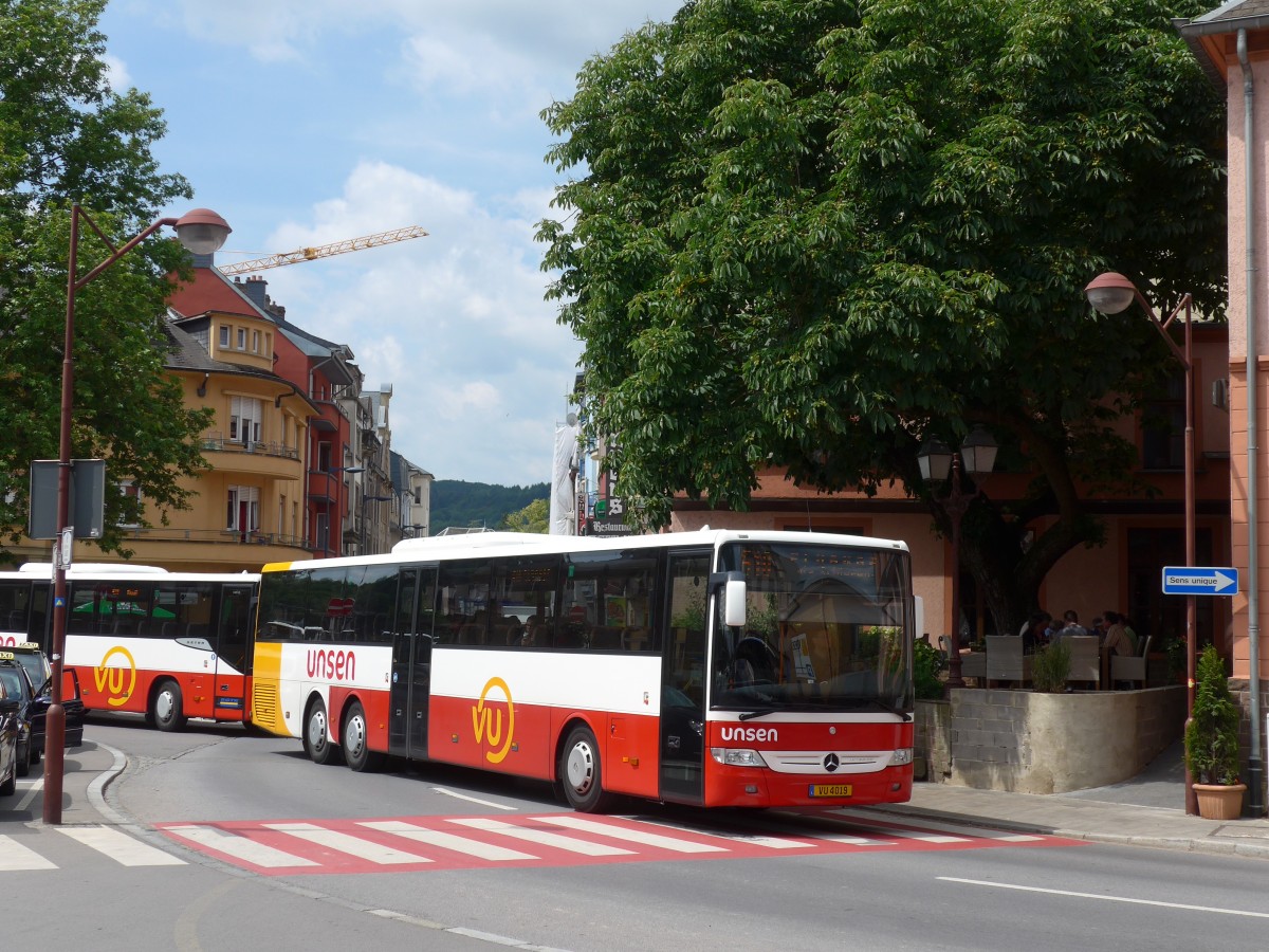(162'604) - Unsen, Eschette - VU 4019 - Mercedes am 25. Juni 2015 beim Bahnhof Ettelbruck