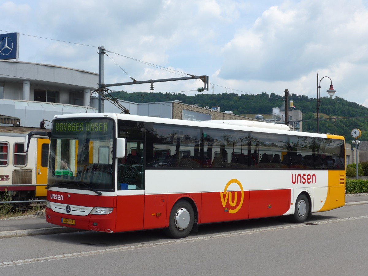 (162'618) - Unsen, Eschette - VU 4017 - Mercedes am 25. Juni 2015 beim Bahnhof Diekirch