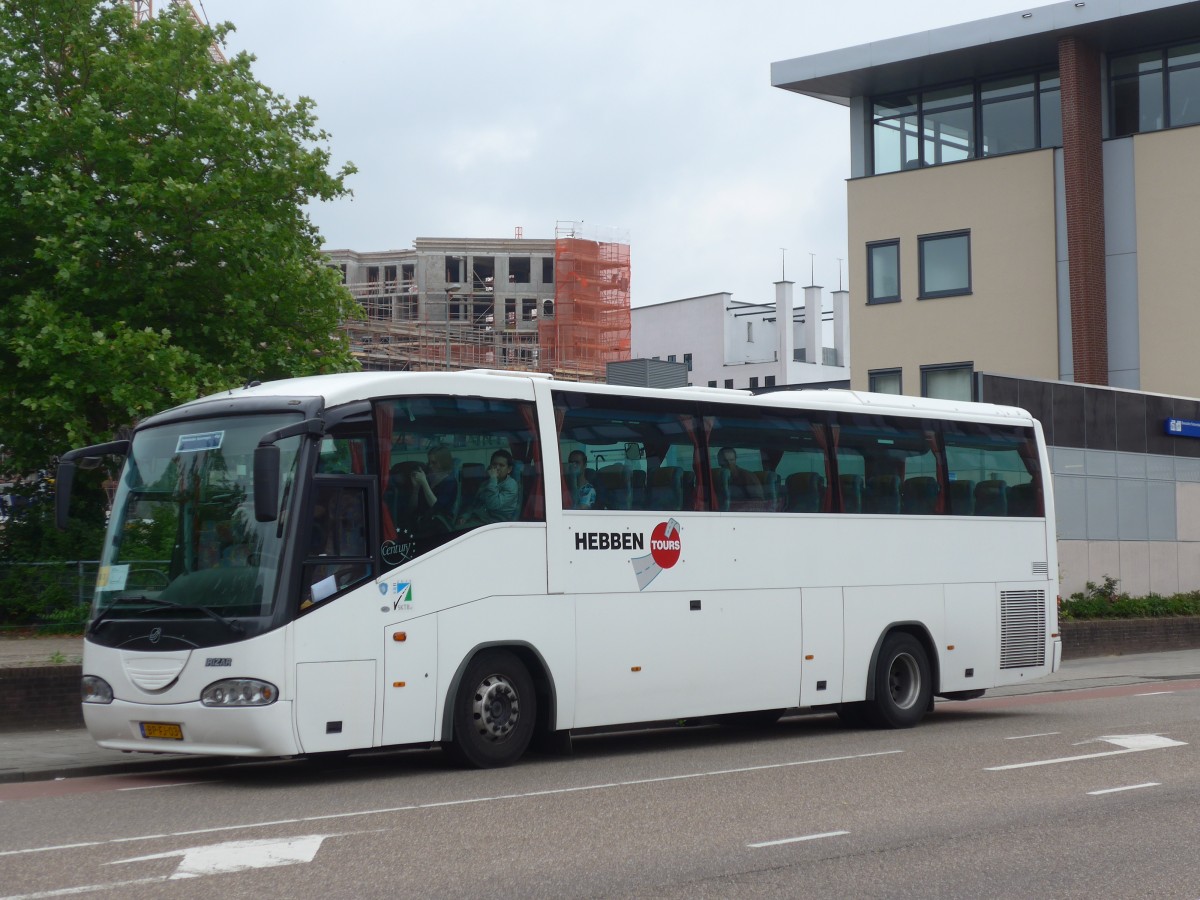 (162'685) - Hebben, Liessel - BP-FJ-03 - Irizar am 27. Juni 2015 beim Bahnhof Heerlen