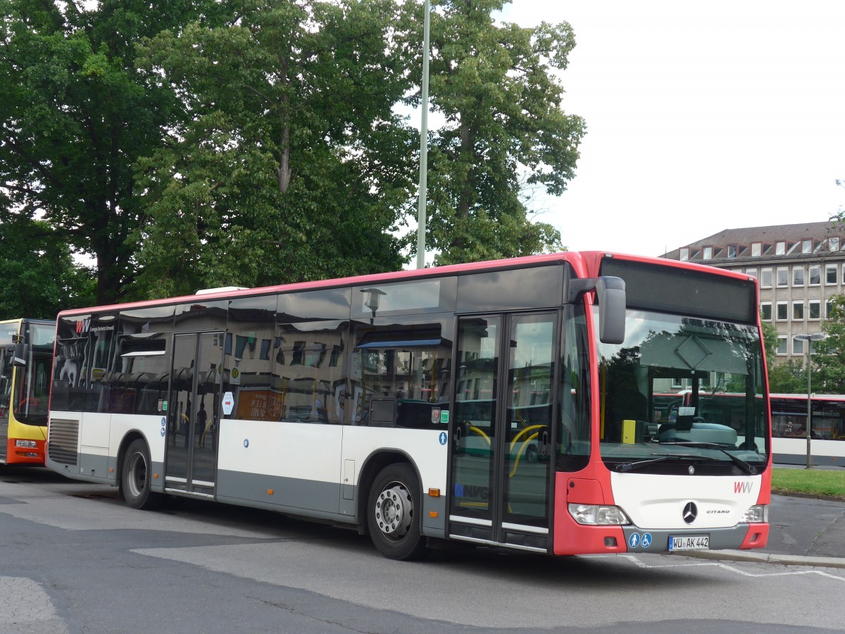 (162'713) - NVG Wrzburg - Nr. 442/W-AK 442 - Mercedes am 27. Juni 2015 beim Bahnhof Wrzburg